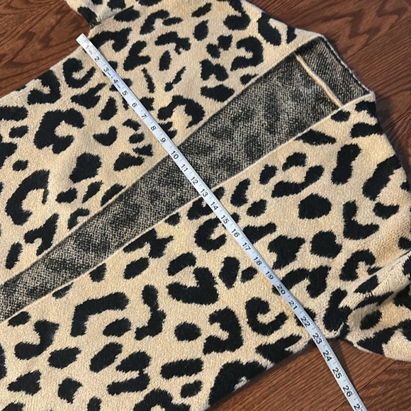 NWT Comfy Luxe women’s tan camel black leopard long cardigan ONE SIZE super soft - Picture 9 of 13